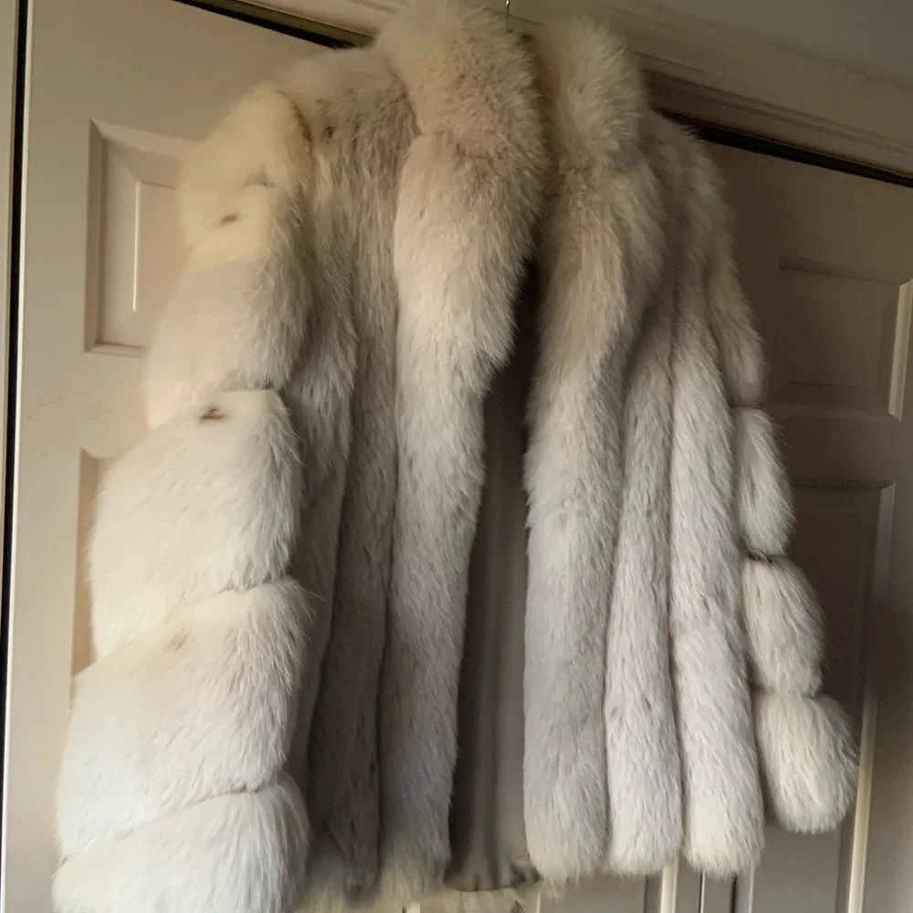 COPY - SILVER FOX FUR COAT - Picture 4 of 16